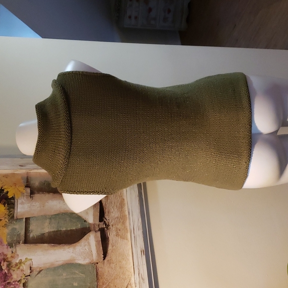 Casual Corner Tank - Picture 6 of 7